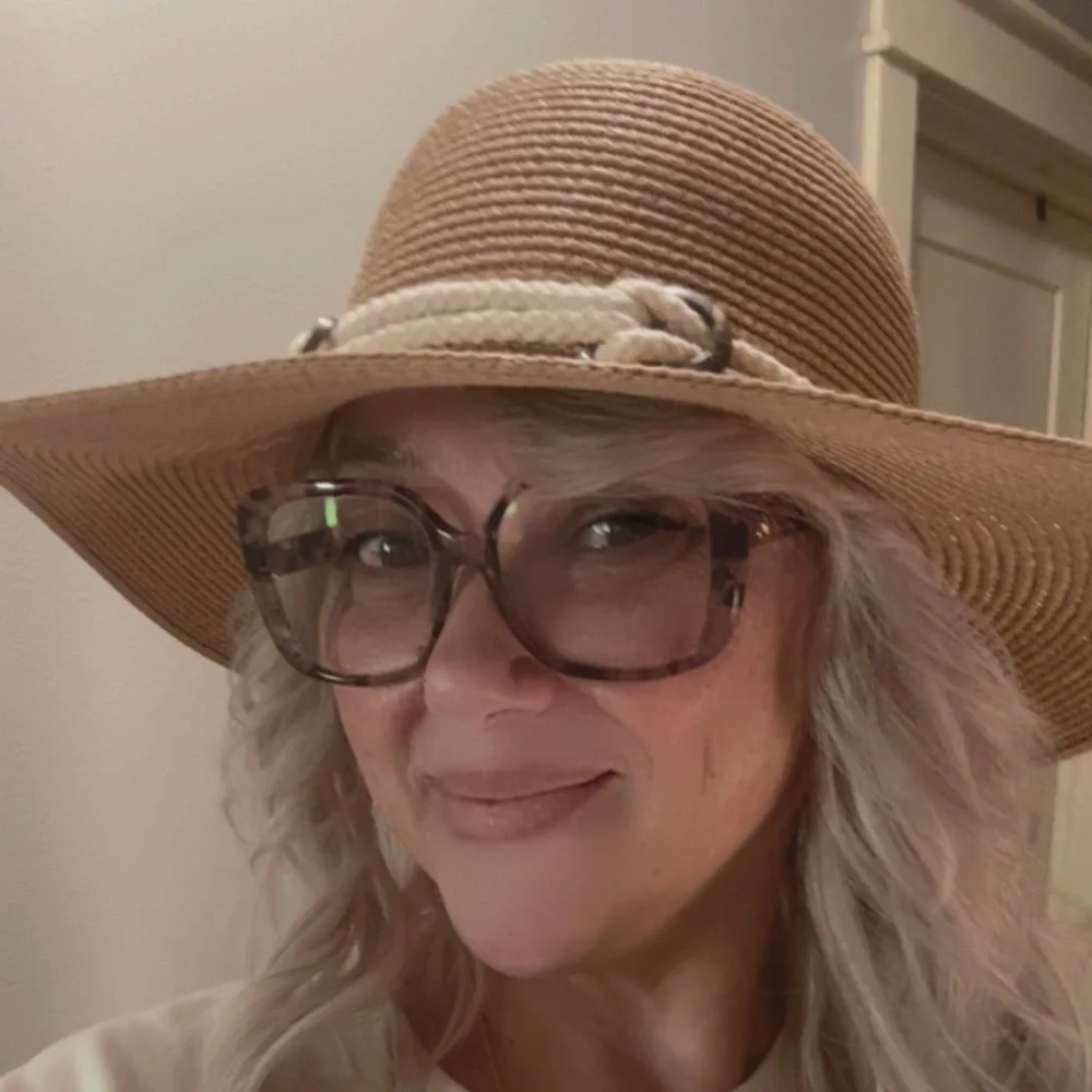 Cupshe Tropical Sail Straw Hat with a white rope band and round details - Picture 3 of 7